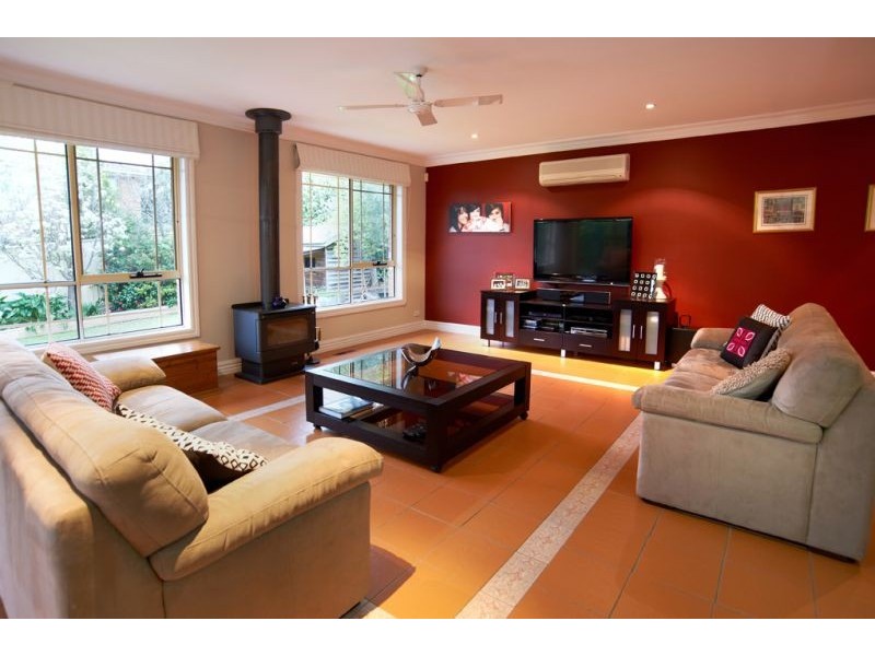 7 McKay Close, Berwick VIC 3806