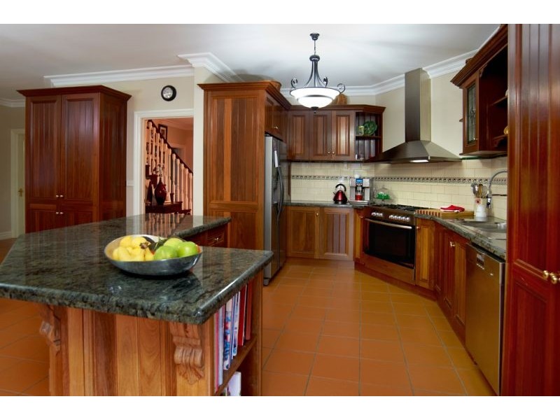 7 McKay Close, Berwick VIC 3806