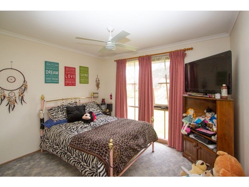 14 Nathan Court, Pakenham VIC 3810