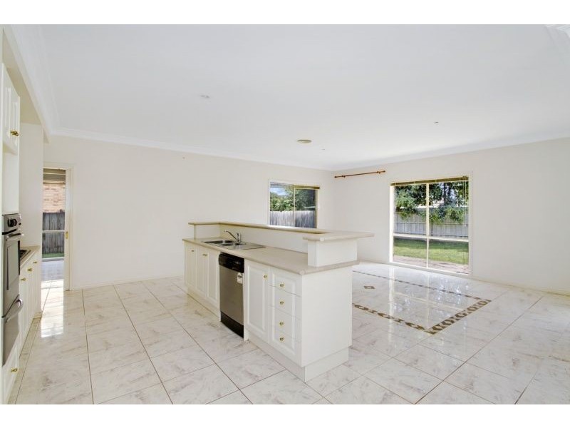 68 Littlecroft Avenue, Narre Warren South VIC 3805