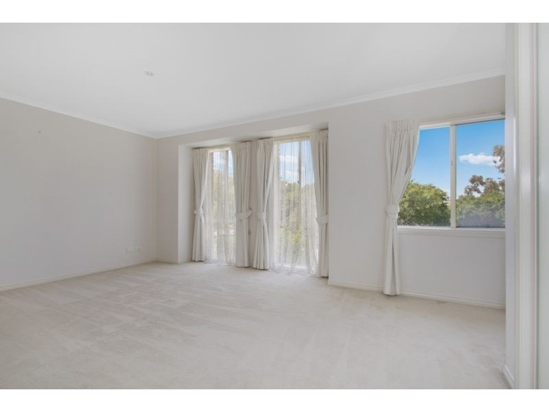 68 Littlecroft Avenue, Narre Warren South VIC 3805