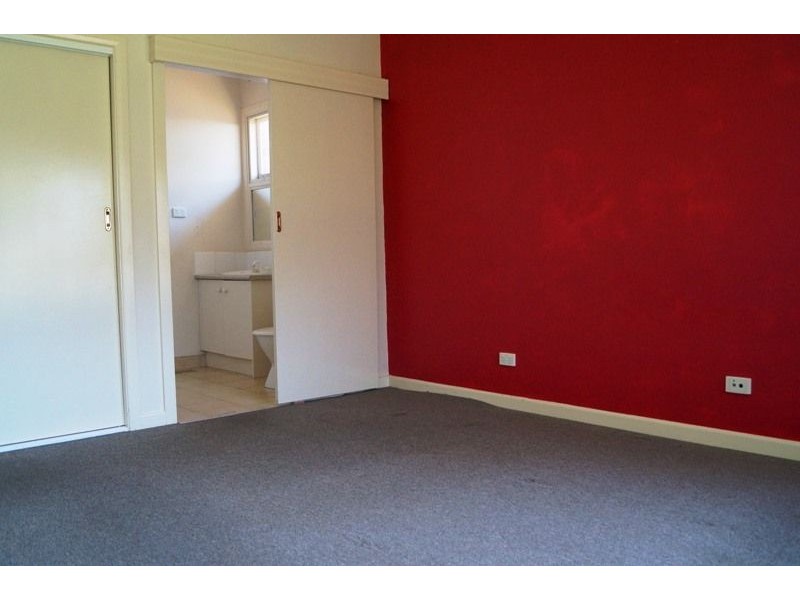 107 Golf Links Road, Berwick VIC 3806