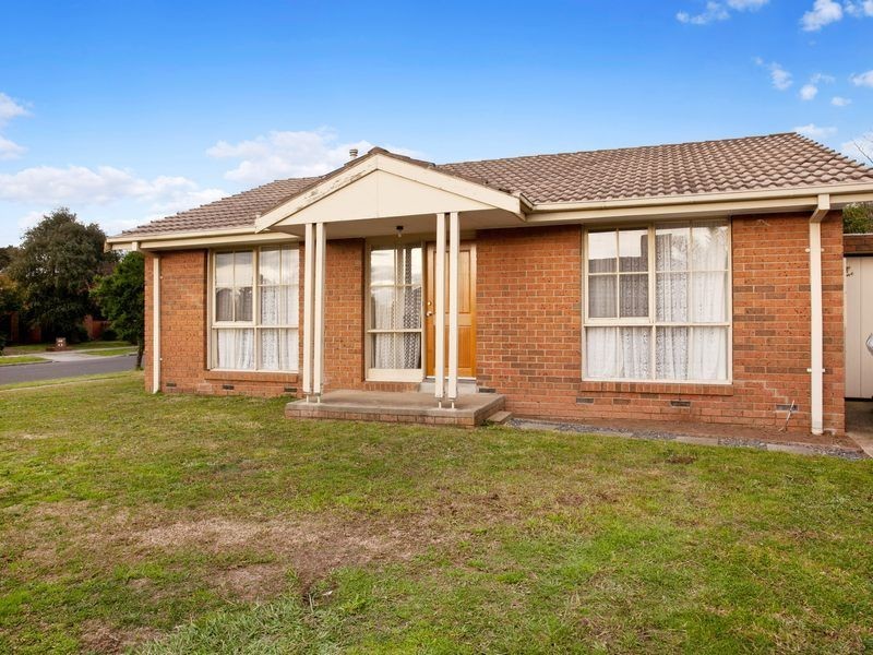 1/30 Strathavan Drive, Berwick VIC 3806