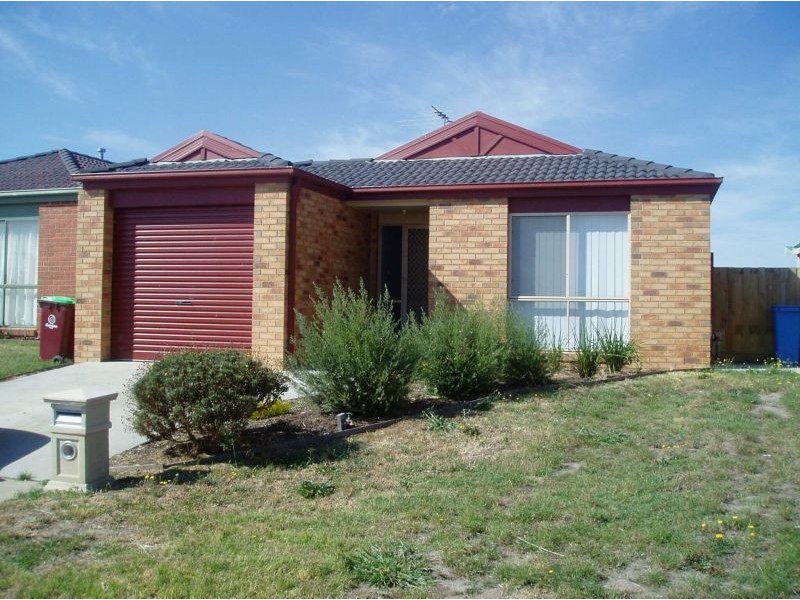 21 Genoa Way, Cranbourne VIC 3977