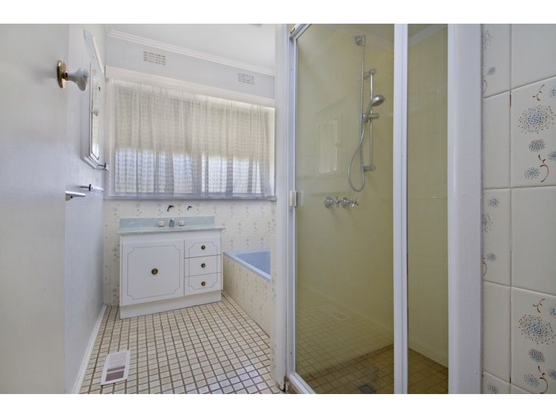 1 Holland Court, Oakleigh VIC 3166