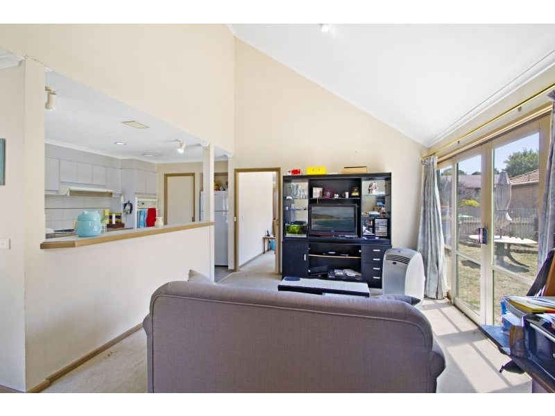 6 Raphael Street, Hallam VIC 3803