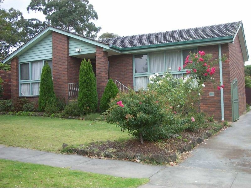 9 Petronella Avenue, Wheelers Hill VIC 3150