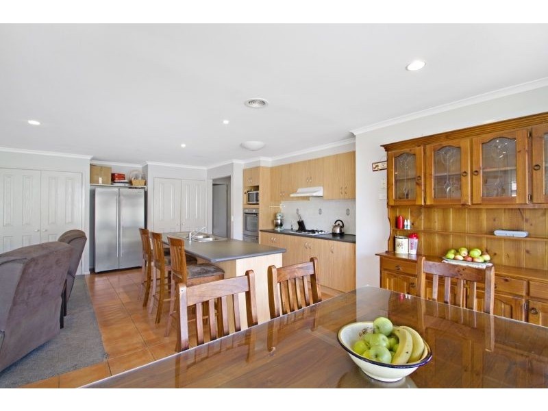 137 Bellevue Drive, Berwick VIC 3806