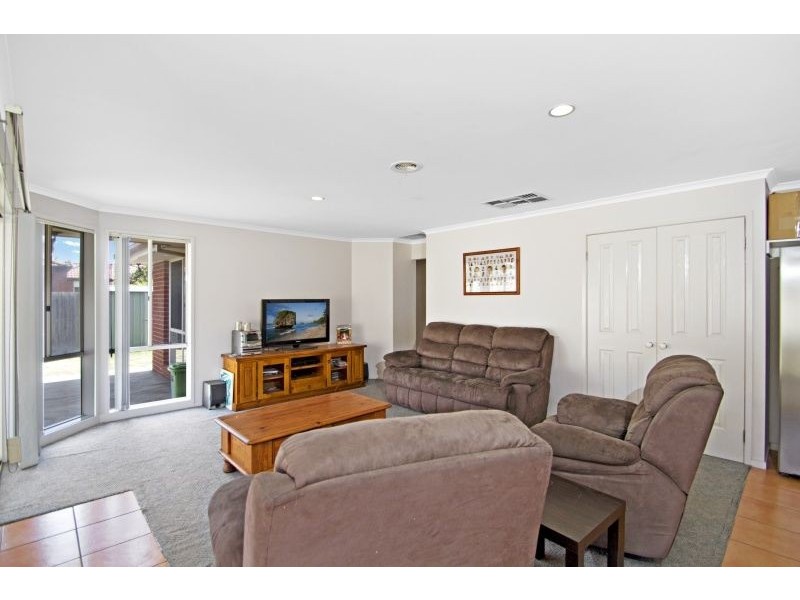 137 Bellevue Drive, Berwick VIC 3806