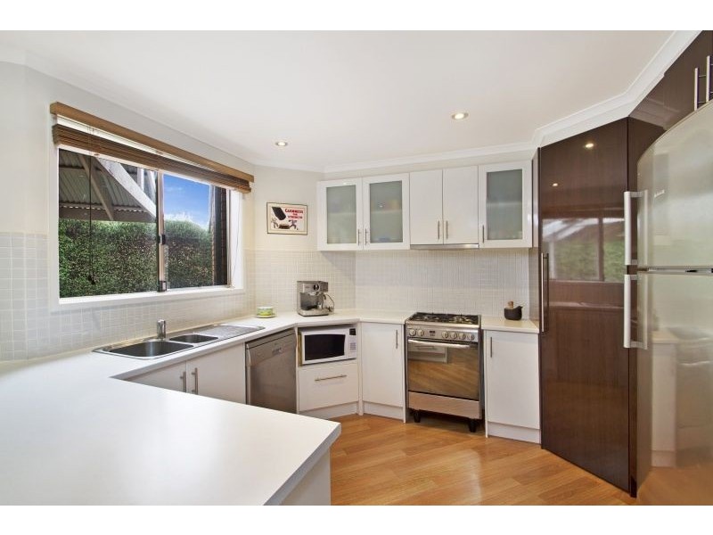 27 Coolong Avenue, Berwick VIC 3806