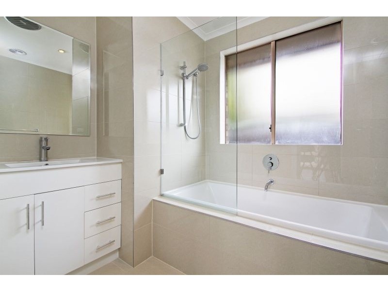 27 Coolong Avenue, Berwick VIC 3806