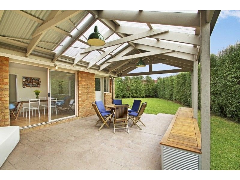 27 Coolong Avenue, Berwick VIC 3806