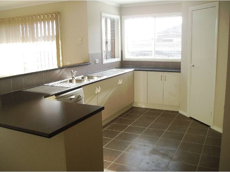 64 Shearwater Drive, Pakenham VIC 3810