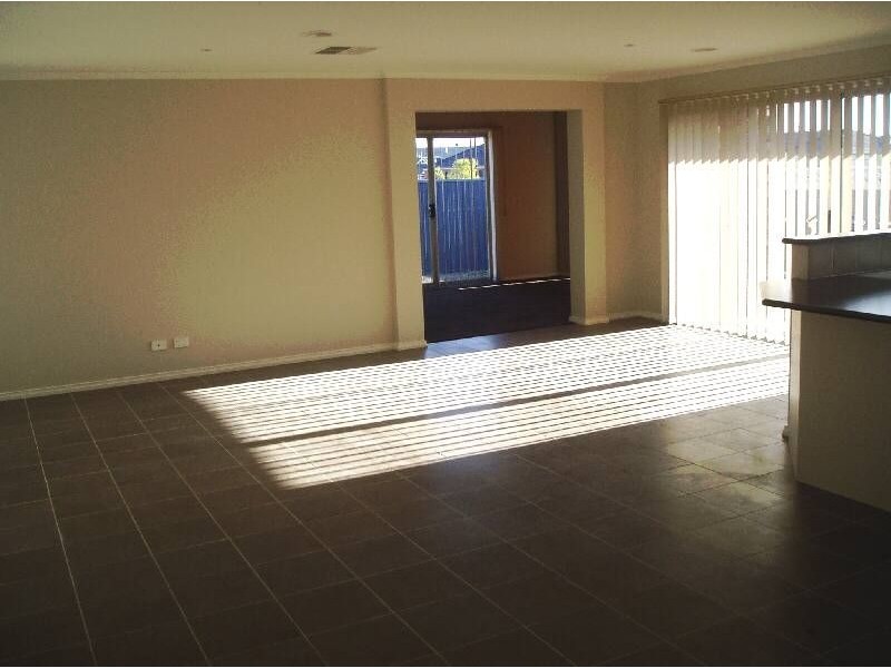 64 Shearwater Drive, Pakenham VIC 3810