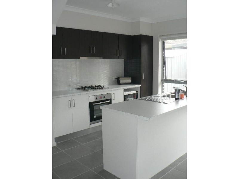 182 Princes Hwy, Pakenham VIC 3810