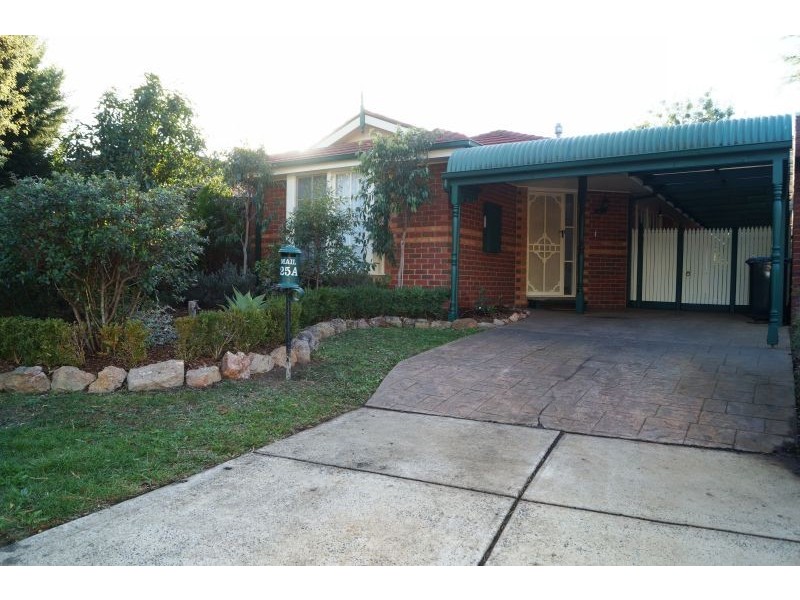 25A Nullica Court, Berwick VIC 3806