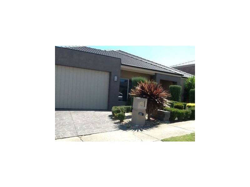 10 Belmont Road, Berwick VIC 3806