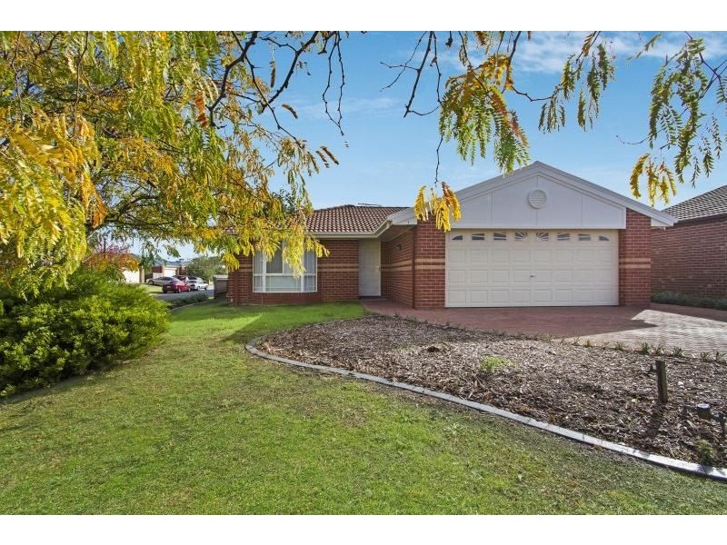 1 Retreat Circuit, Beaconsfield VIC 3807