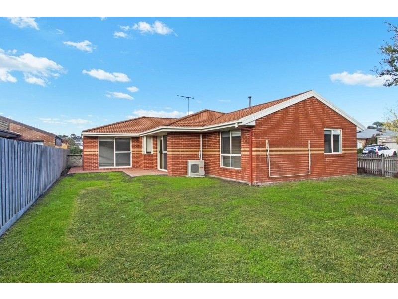 1 Retreat Circuit, Beaconsfield VIC 3807