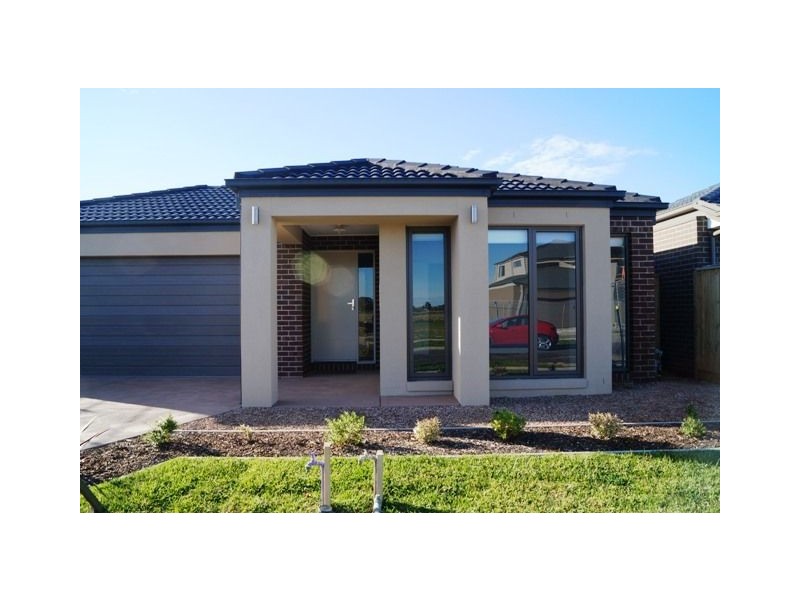 25 Denton Drive, Officer VIC 3809