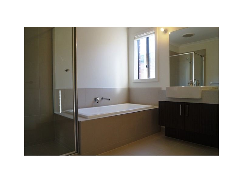 25 Denton Drive, Officer VIC 3809