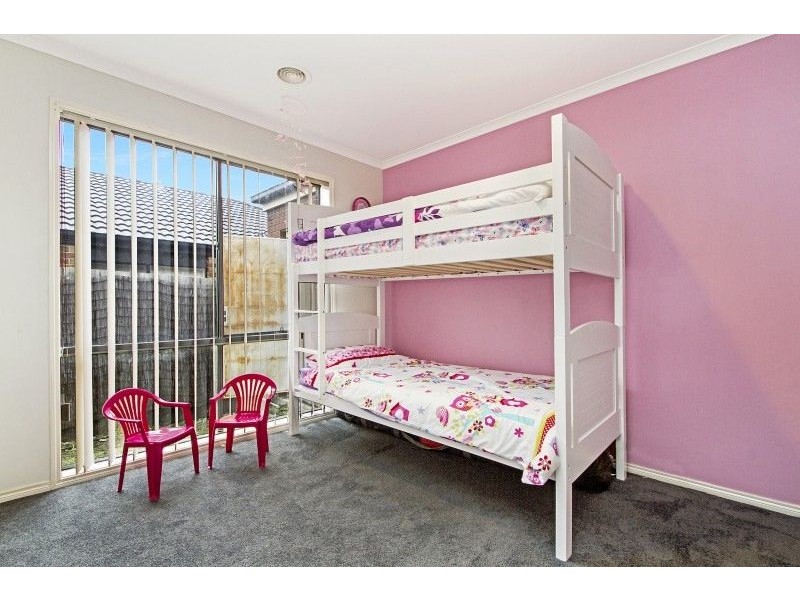 6 Pendulum Place, Berwick VIC 3806