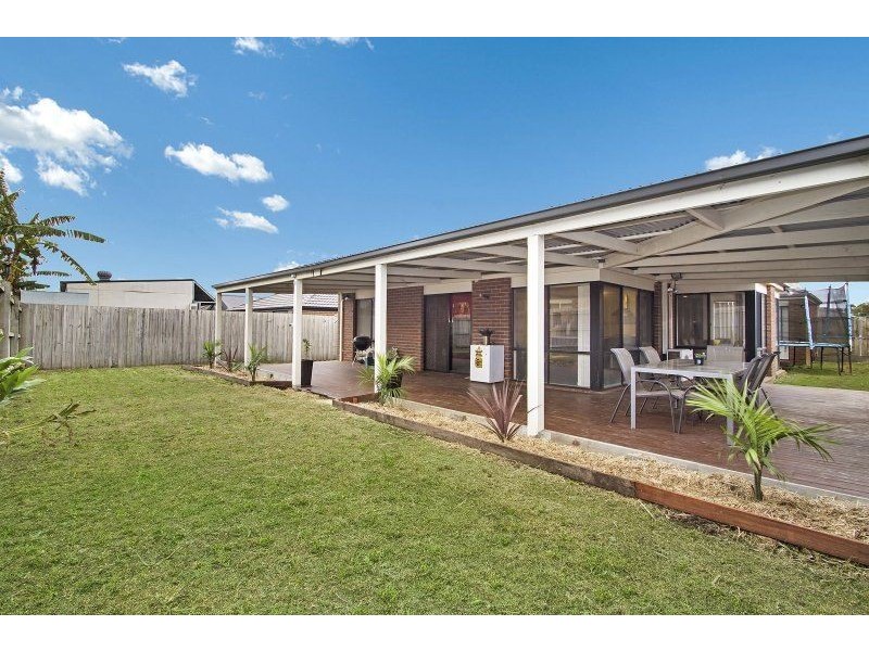 6 Pendulum Place, Berwick VIC 3806