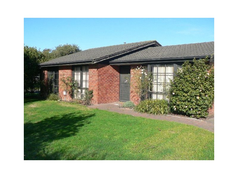 22 Woodlands Crescent, Narre Warren VIC 3805