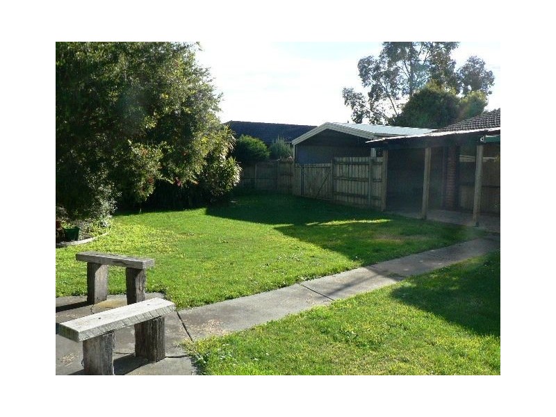 22 Woodlands Crescent, Narre Warren VIC 3805