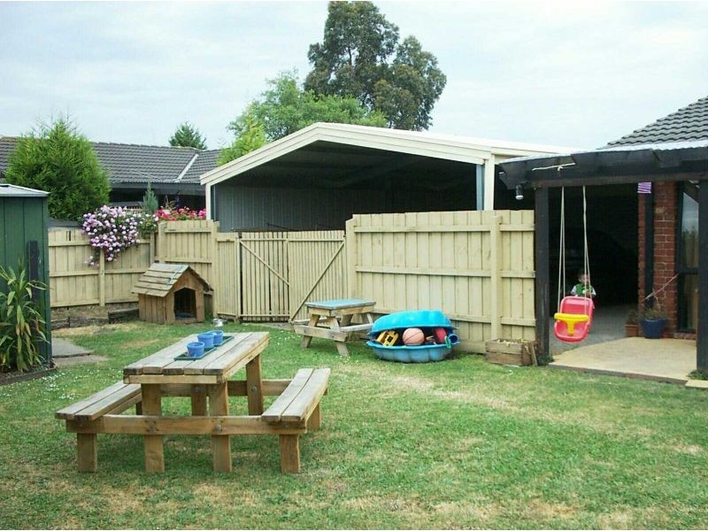 22 Woodlands Crescent, Narre Warren VIC 3805