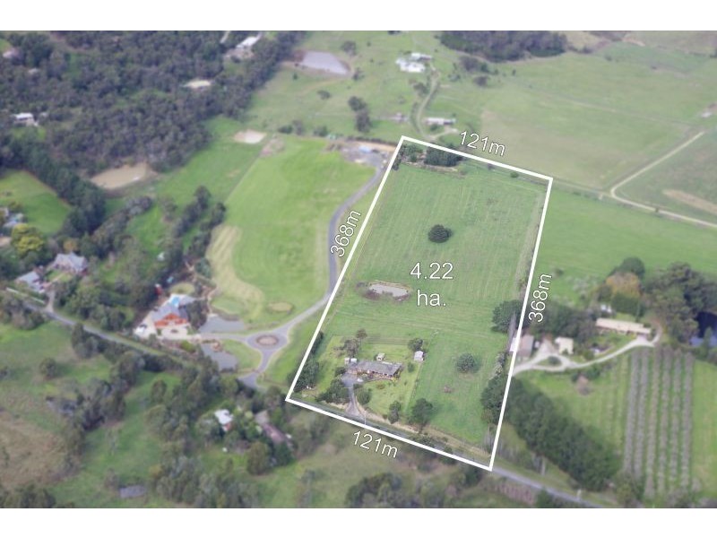 42 Payne Road, Beaconsfield VIC 3807