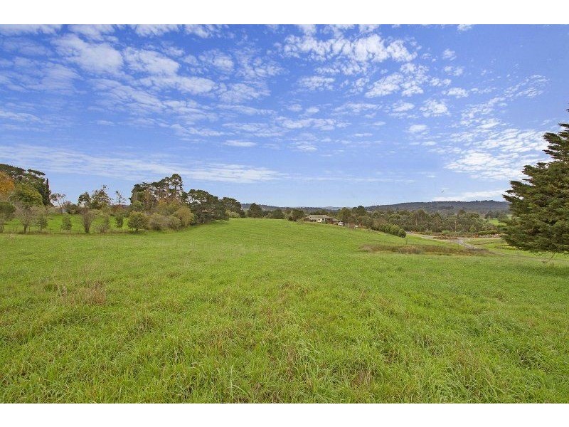 42 Payne Road, Beaconsfield VIC 3807