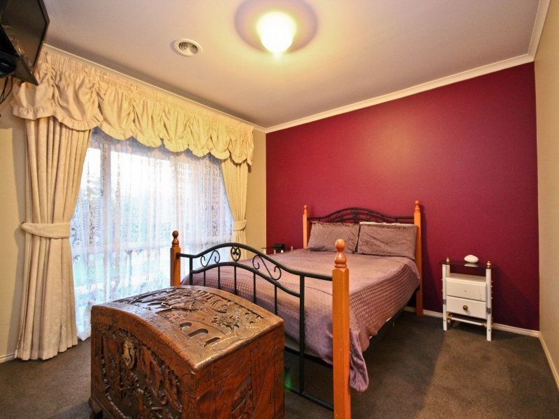 11 Lillias Cres, Narre Warren South VIC 3805