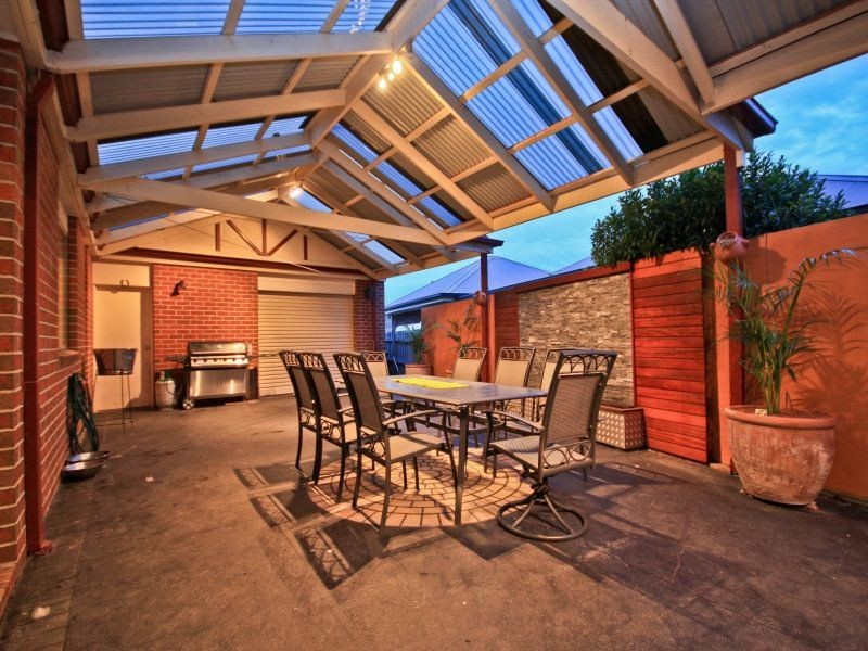 11 Lillias Cres, Narre Warren South VIC 3805