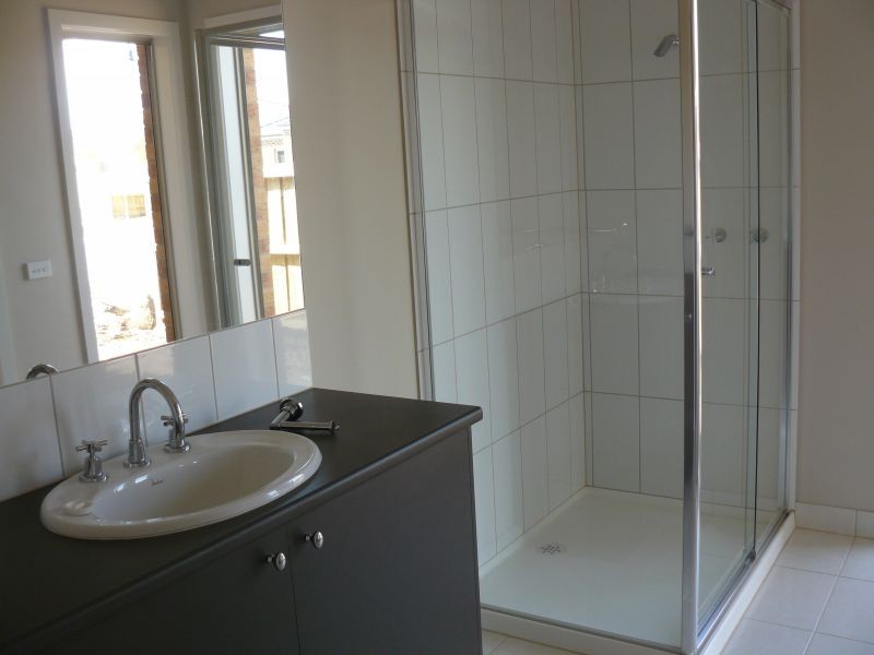 2 Ramona Way, Pakenham VIC 3810