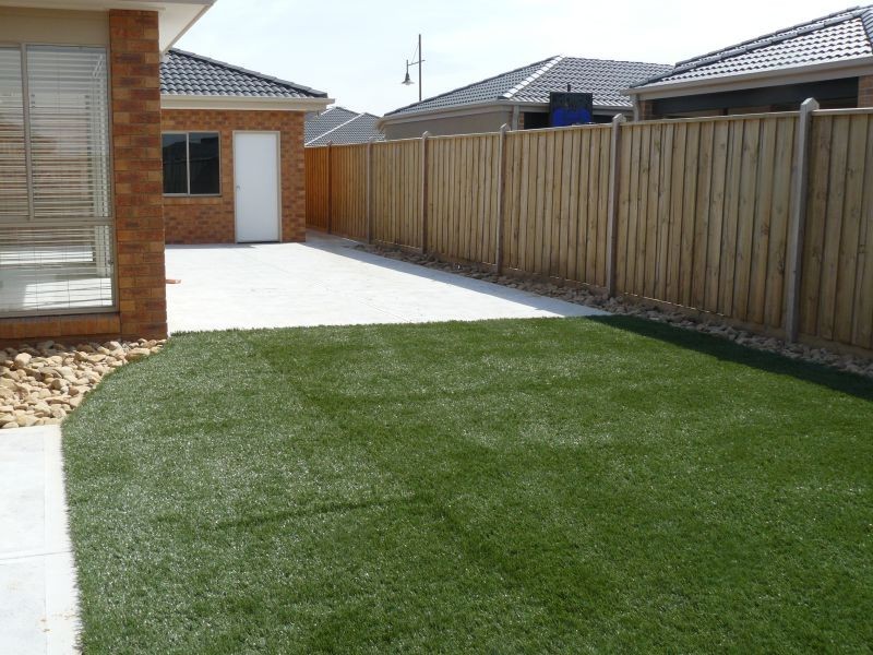 2 Ramona Way, Pakenham VIC 3810