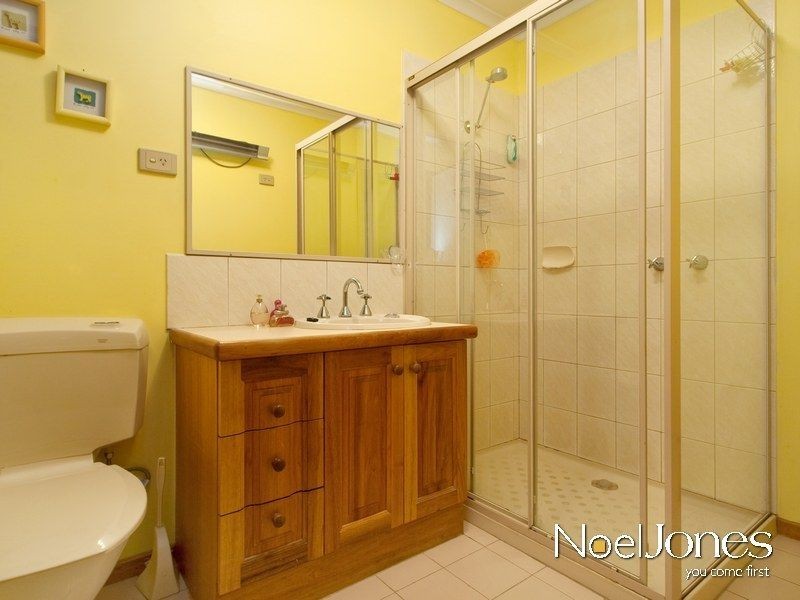 11 Stewart Avenue, Narre Warren VIC 3805