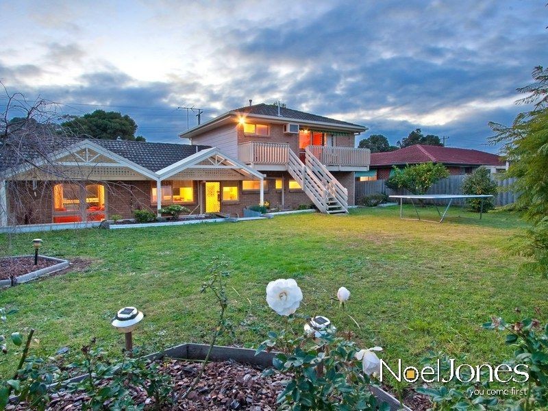 11 Stewart Avenue, Narre Warren VIC 3805