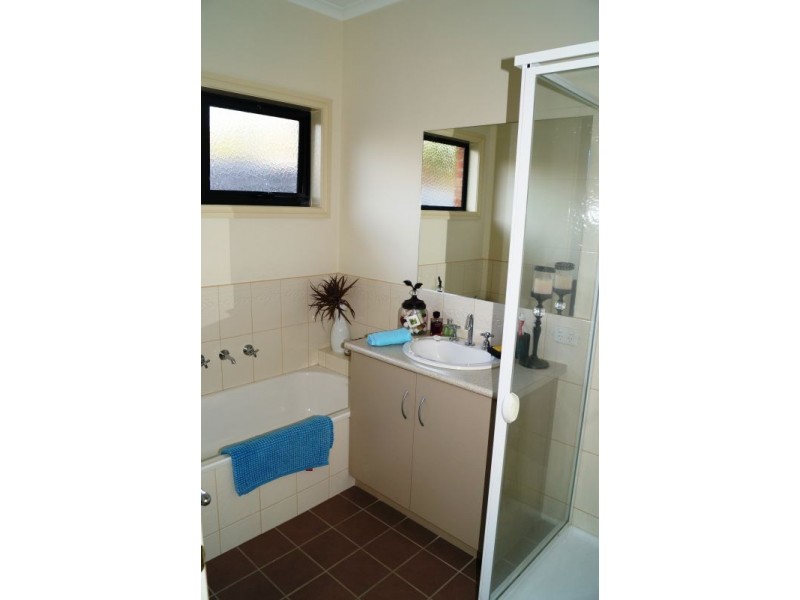 70A Gracedale Ave, Ringwood East VIC 3135