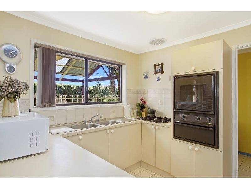 4 Stanton Close, Narre Warren South VIC 3805