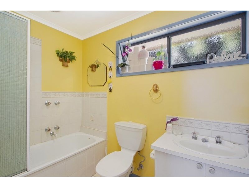 4 Stanton Close, Narre Warren South VIC 3805
