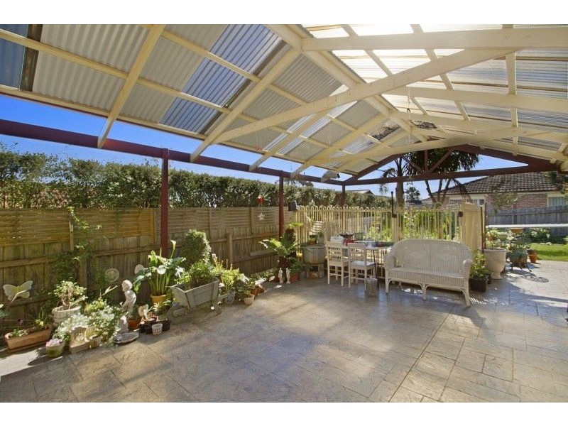 4 Stanton Close, Narre Warren South VIC 3805