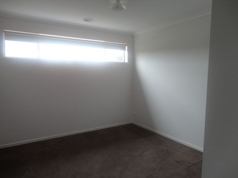 49 Gregson Grove, Lyndhurst VIC 3975