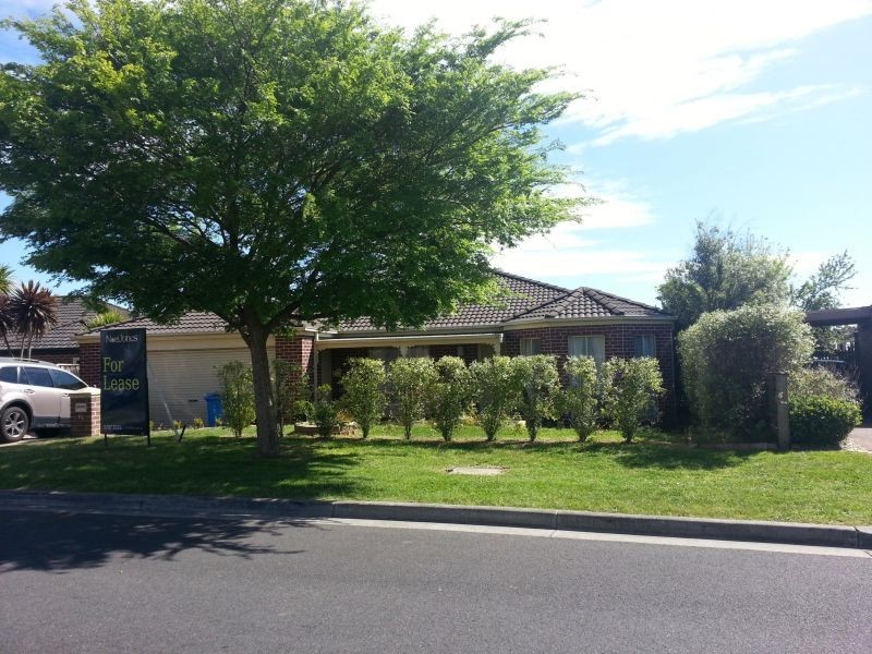 14 Edgbaston Circuit, Berwick VIC 3806