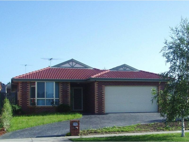 73 Melville Park Drive, Berwick VIC 3806