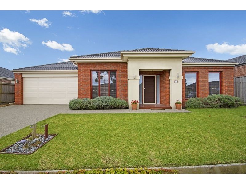37 Yammerbook Way, Cranbourne East VIC 3977