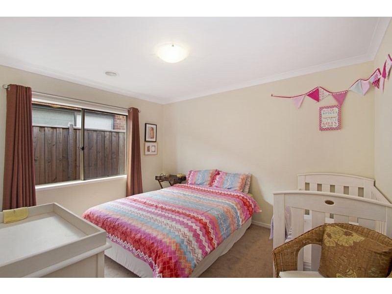 37 Yammerbook Way, Cranbourne East VIC 3977