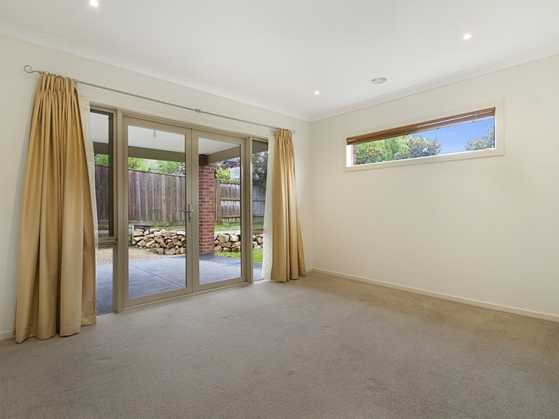 12 Monarch Road, Berwick VIC 3806