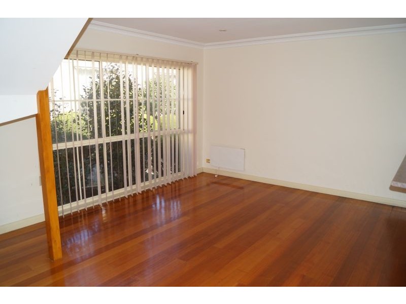 4/1 Miller Street, Berwick VIC 3806