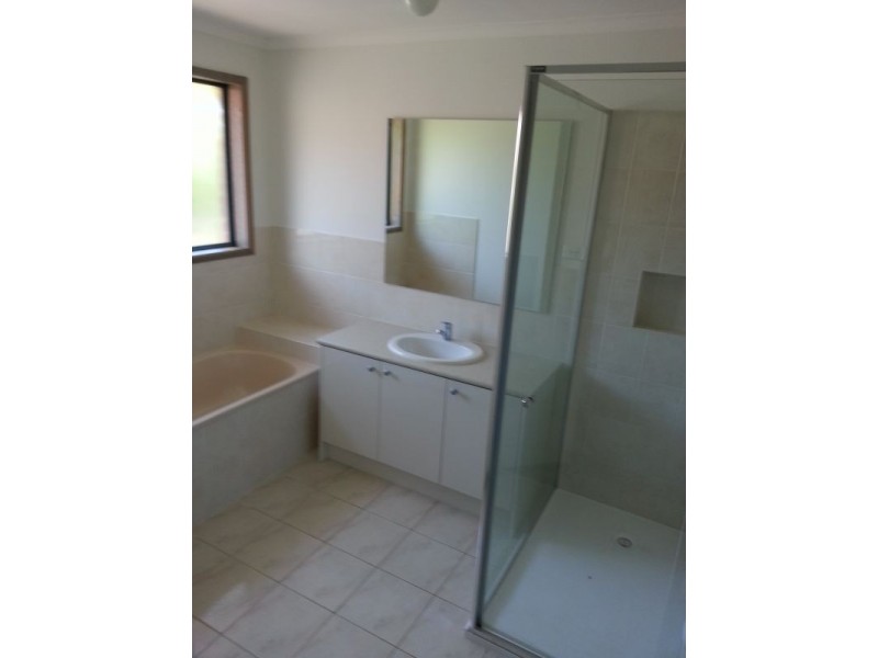 23 Leonard Ave, Berwick VIC 3806